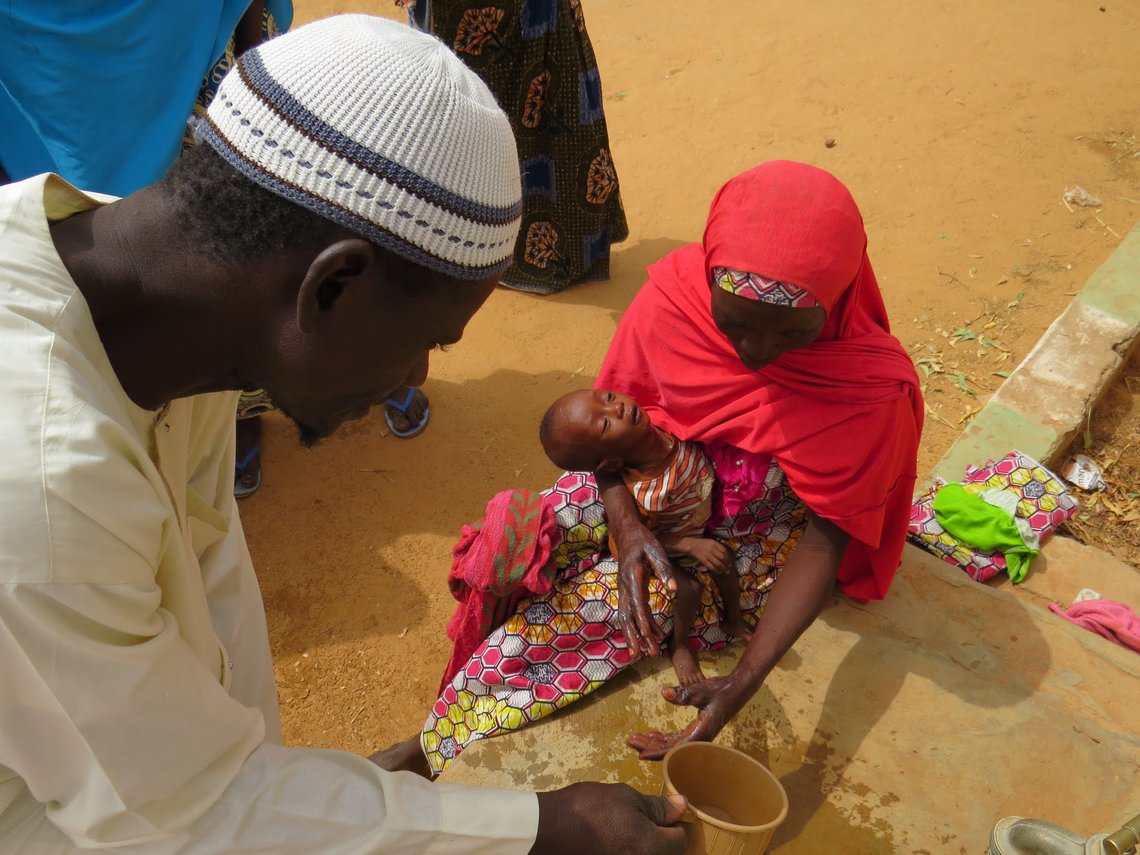 Dette bildet tok artikkelforfatteren i Argungu i delstaten Kebbi, Nigeria 6.2.13. Bildet gir et lite inntrykk av hvordan kombinasjonen av islam, overtro og en eksplosiv befolkningsøkning kan føre til. Underernæring, mer fattigdom og migrasjon. Foto: Geir Furuseth Dette bildet tok artikkelforfatteren i Argungu i delstaten Kebbi, Nigeria 6.2.13. Bildet gir et lite inntrykk av hvordan kombinasjonen av islam, overtro og en eksplosiv befolkningsøkning kan føre til. Underernæring, mer fattigdom og migrasjon. Foto: Geir Furuseth