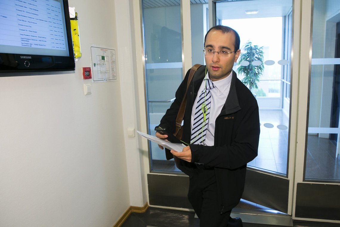 Amir Mirmotahari er tiltalt for å ha inngått avtale om å drepe en tidligere klient og kidnappe et voldtektsoffer. Her er han som forsvarer i Lime-saken i 2014. Foto: Heiko Junge / NTB Amir Mirmotahari er tiltalt for å ha inngått avtale om å drepe en tidligere klient og kidnappe et voldtektsoffer. Her er han som forsvarer i Lime-saken i 2014. Foto: Heiko Junge / NTB
