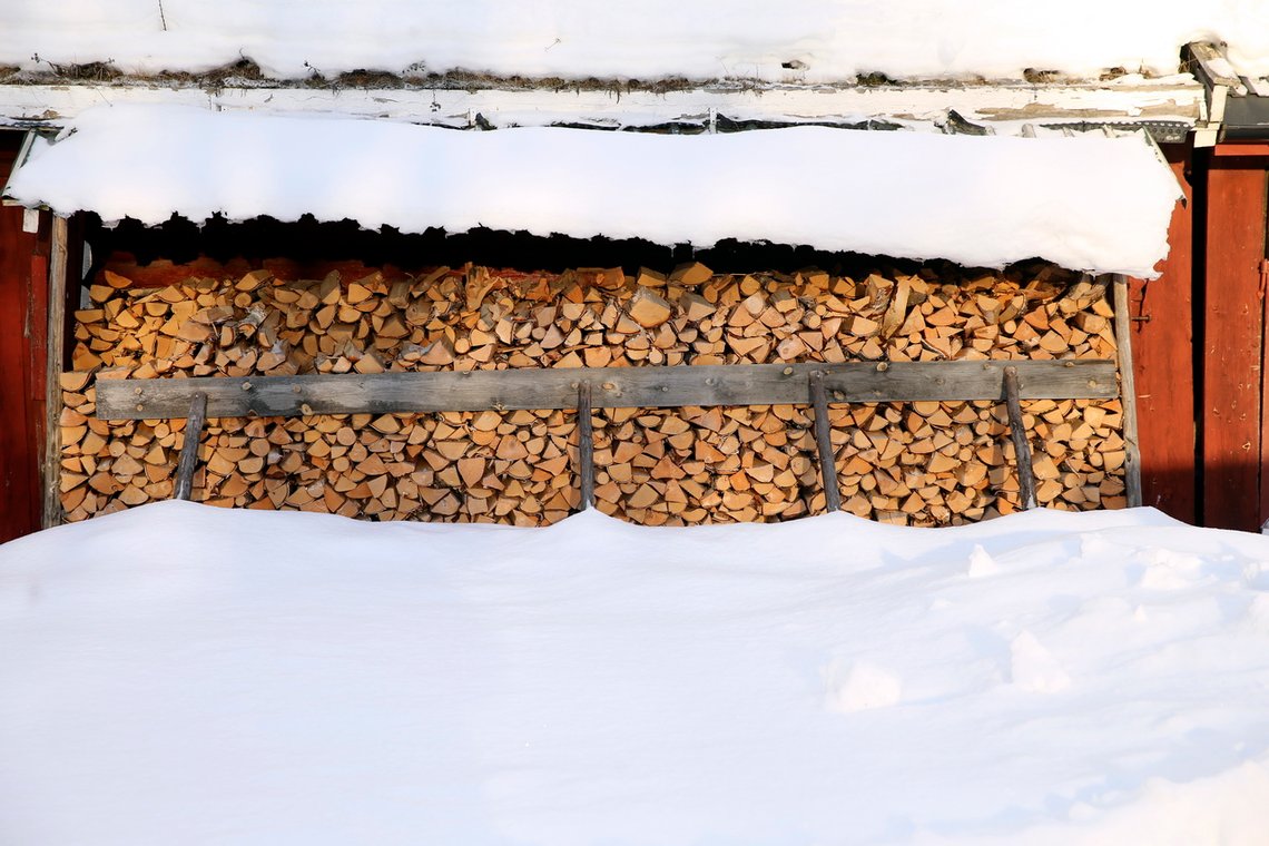 En vedstabel omkranset av snø på Jordmoen i Tynset. Dette kan bli et sjeldent syn hvis EU får viljen sin.
Foto: Vidar Ruud / NTB En vedstabel omkranset av snø på Jordmoen i Tynset. Dette kan bli et sjeldent syn hvis EU får viljen sin.
Foto: Vidar Ruud / NTB