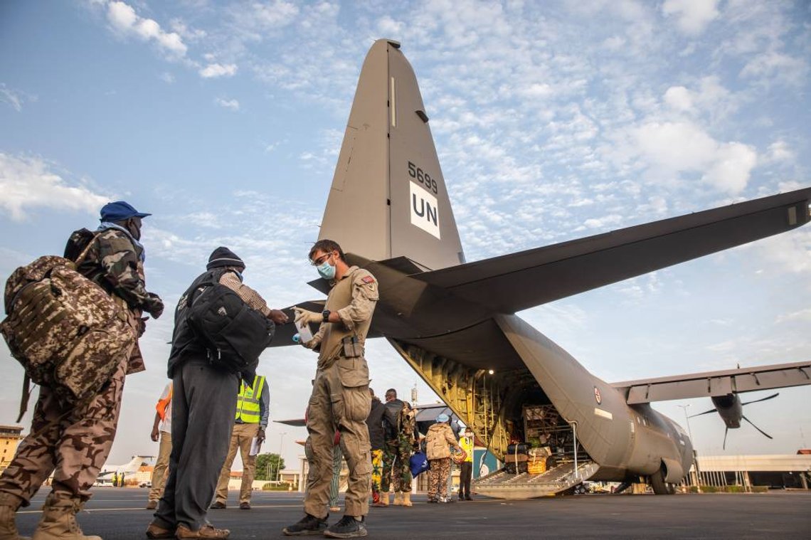 Et C-130 Herkules var utstasjonert i Mali fra november til mai. I løpet av høsten vil Norge bidra med "et mindre antall soldater" til Takuba-styrken i Mali, Foto: Onar Digernes Aase / Forsvaret Et C-130 Herkules var utstasjonert i Mali fra november til mai. I løpet av høsten vil Norge bidra med "et mindre antall soldater" til Takuba-styrken i Mali, Foto: Onar Digernes Aase / Forsvaret