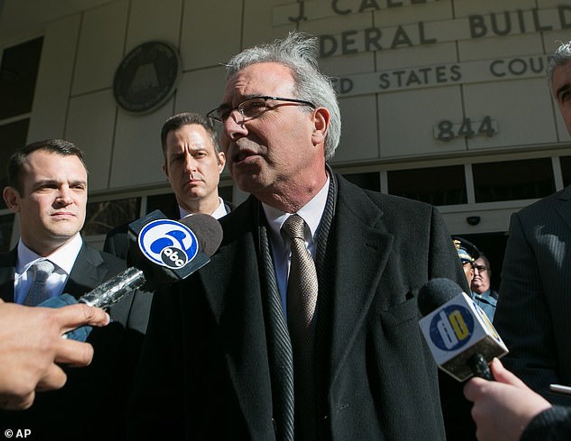 Statsadvokaten i Delaware, David Weiss, ble utnevnt av Trump og er visstnok Republikaner, men den tilhørigheten er meningsløs. Det som betyr noe er om du vet hvem som har makten og det gjør Weiss. Foto: AP Statsadvokaten i Delaware, David Weiss, ble utnevnt av Trump og er visstnok Republikaner, men den tilhørigheten er meningsløs. Det som betyr noe er om du vet hvem som har makten og det gjør Weiss. Foto: AP