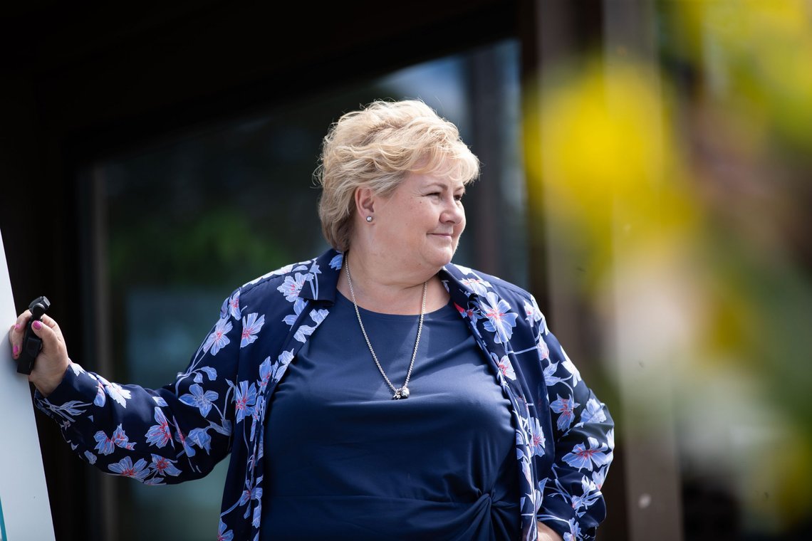 Sundvolden 20210701.
Statsminister Erna Solberg (H) reiser ut på valgkampturné før stortingsvalget 2021.
Foto: Hanna Johre / NTB Sundvolden 20210701.
Statsminister Erna Solberg (H) reiser ut på valgkampturné før stortingsvalget 2021.
Foto: Hanna Johre / NTB