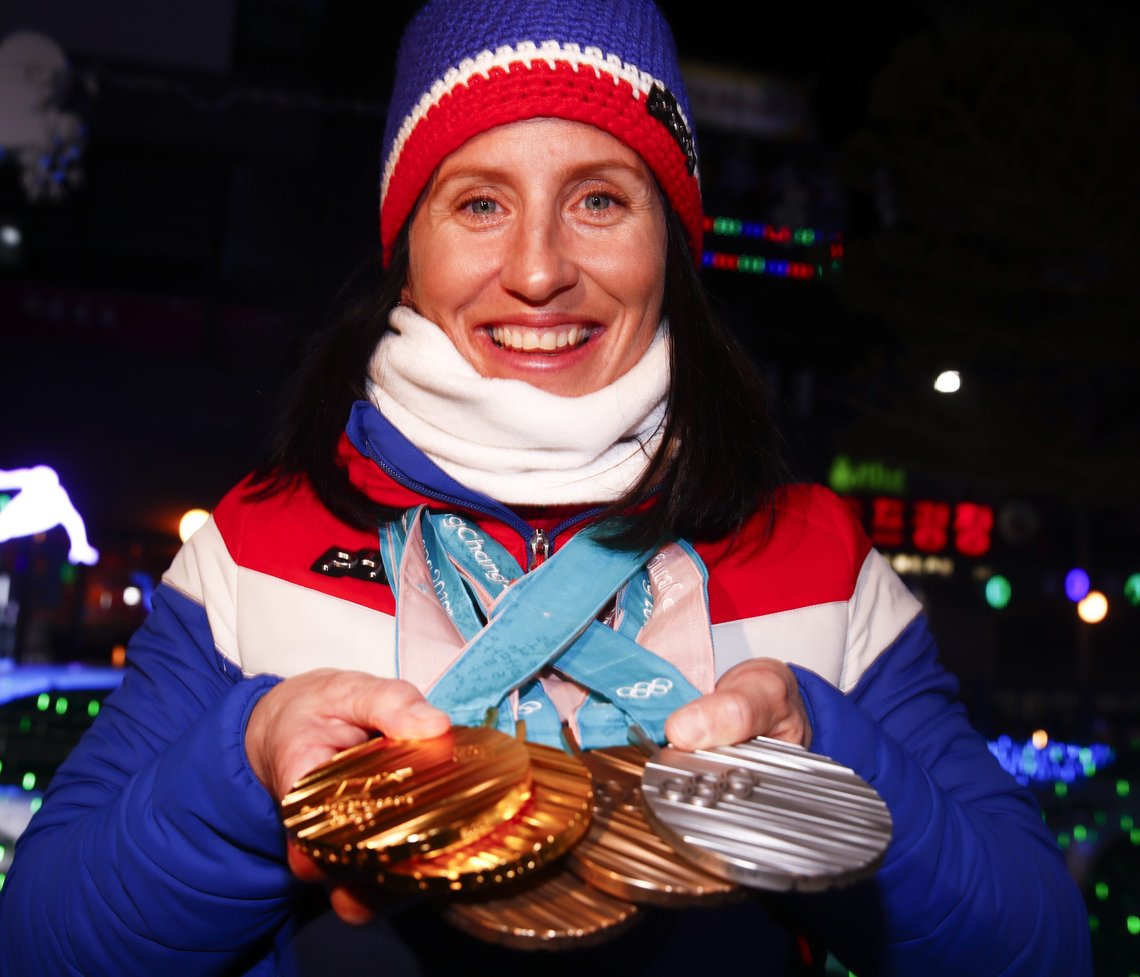 Marit Bjørgen er tidenes vinterolympier med åtte gull, fire sølv og tre bronse. Her med medaljefangsten fra hennes siste OL i Pyeongchang i 2018. Foto: Terje Pedersen / NTB Marit Bjørgen er tidenes vinterolympier med åtte gull, fire sølv og tre bronse. Her med medaljefangsten fra hennes siste OL i Pyeongchang i 2018. Foto: Terje Pedersen / NTB