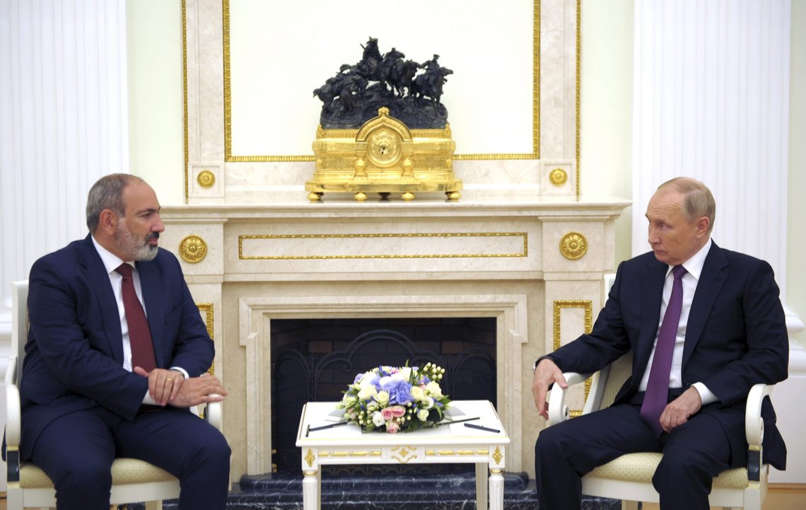 Armenias statsminister Nikol Pasjinian (t.v.) i møte med Russlands president Vladimir Putin i Moskva 7. juli 2021. Foto: Alexei Druzhinin, AP-NTB. Armenias statsminister Nikol Pasjinian (t.v.) i møte med Russlands president Vladimir Putin i Moskva 7. juli 2021. Foto: Alexei Druzhinin, AP-NTB.