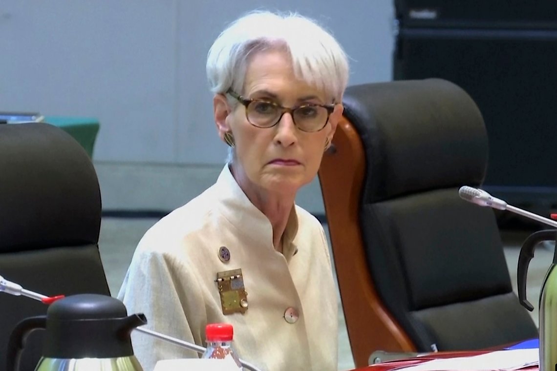 Wendy Sherman er viseutenriksminister i Biden-administrasjonen. Men hun møter ikke særlig mye respekt i sin omgang med kinesiske myndigheter. Foto: (Phoenix TV via AP/ NTB Wendy Sherman er viseutenriksminister i Biden-administrasjonen. Men hun møter ikke særlig mye respekt i sin omgang med kinesiske myndigheter. Foto: (Phoenix TV via AP/ NTB