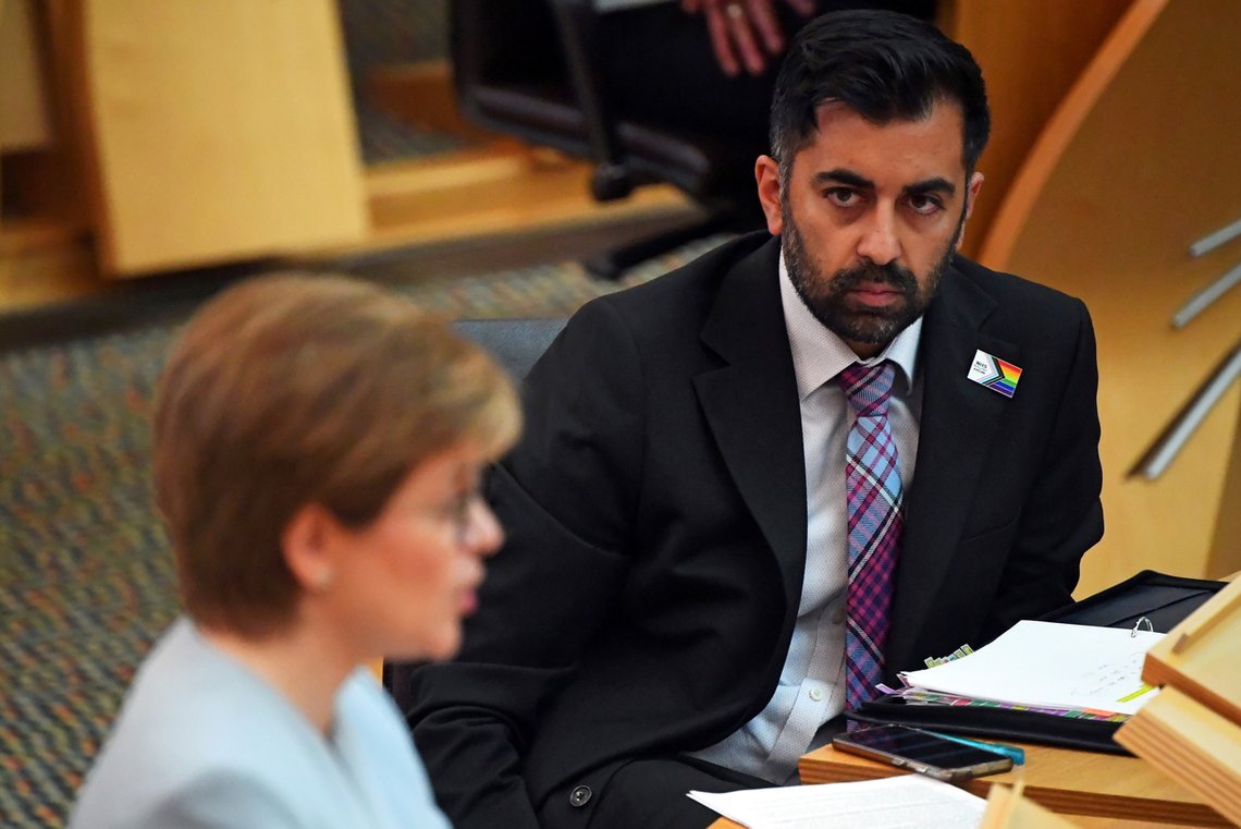 Humza Yousaf er helseminister i Skottland, og tidligere justisminister. Han er nok fornøyd med at journalister skal måtte gjennomgå et obligatorisk kurs om "islamofobi". Foto: Andy Buchanan/ REUTERS/ NTB Humza Yousaf er helseminister i Skottland, og tidligere justisminister. Han er nok fornøyd med at journalister skal måtte gjennomgå et obligatorisk kurs om "islamofobi". Foto: Andy Buchanan/ REUTERS/ NTB