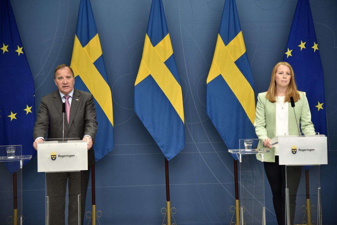 Arkivfoto fra juni 2021. Statsminister Stefan Löfven (S) sammen med Centerpartiets partileder Annie Lööf. Foto: Lars Schröder/TT NYHETSBYRÅN / NTB Arkivfoto fra juni 2021. Statsminister Stefan Löfven (S) sammen med Centerpartiets partileder Annie Lööf. Foto: Lars Schröder/TT NYHETSBYRÅN / NTB