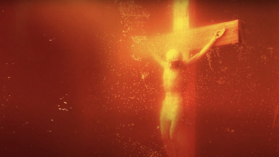 Andrea Serrano, Piss Christ (1999) Andrea Serrano, Piss Christ (1999)