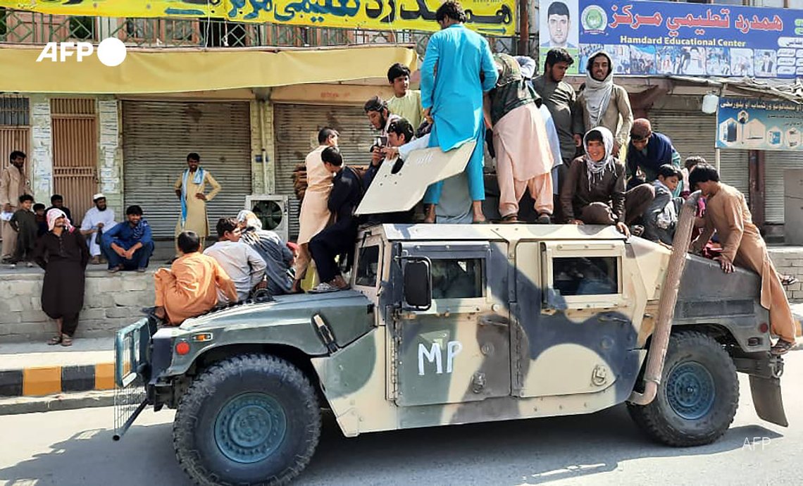 Hvordan vil amerikanerne reagere når de ser at amerikanske humwees og panservogner i hendene på Taliban? Hvordan vil amerikanerne reagere når de ser at amerikanske humwees og panservogner i hendene på Taliban?