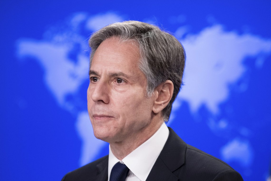Utenriksminister Tony Blinken på en pressekonferanse 2. august om hvordan USA skal hjelpe afghanere som hjalp amerikanerne. Nå kan det se ut som om administrasjonen er tatt på senga. De klarer såvidt å få ut sine egne. Foto: Brendan Smialowski/AP/NTB Utenriksminister Tony Blinken på en pressekonferanse 2. august om hvordan USA skal hjelpe afghanere som hjalp amerikanerne. Nå kan det se ut som om administrasjonen er tatt på senga. De klarer såvidt å få ut sine egne. Foto: Brendan Smialowski/AP/NTB