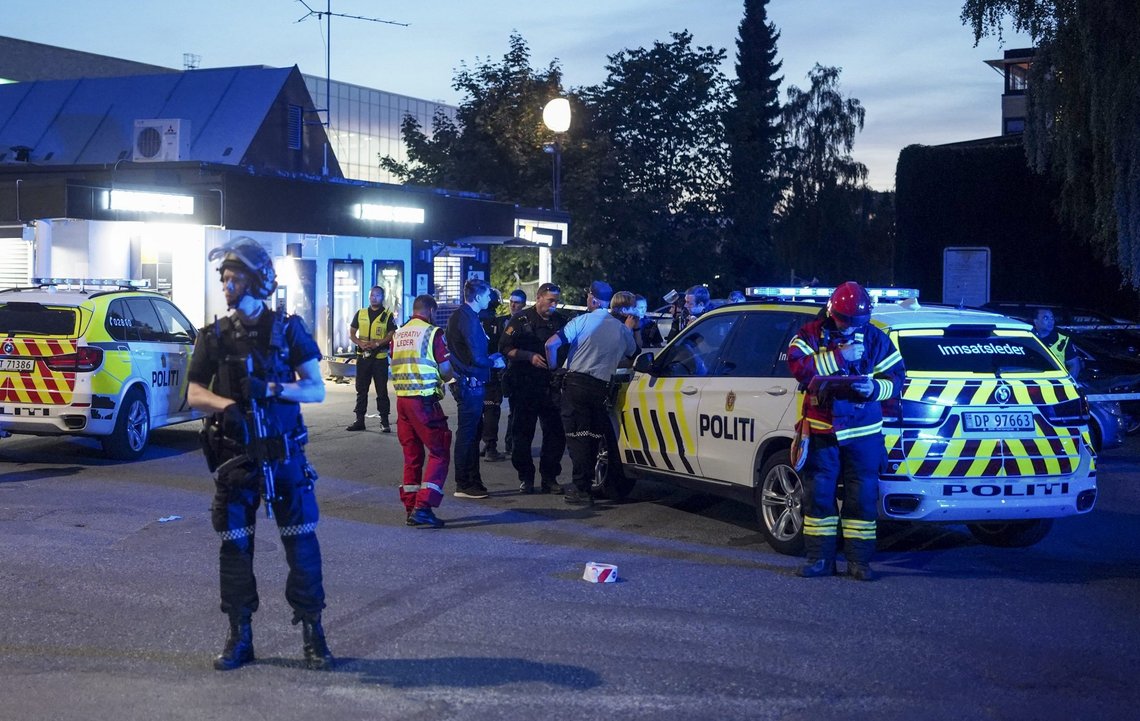 En mann ble skutt ved Brynseng T-banestasjon i Oslo mandag kveld. Foto: Fredrik Hagen / NTB En mann ble skutt ved Brynseng T-banestasjon i Oslo mandag kveld. Foto: Fredrik Hagen / NTB