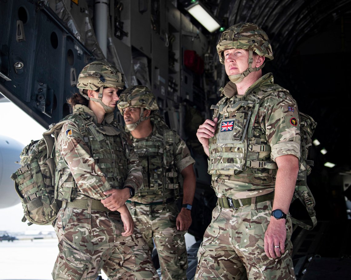 Britiske (bilder) og franske spesialstyrker har gjennomført oppdrag også utenfor flyplassområdet i Kabul for å hjelpe borgere som befinner seg i den afghanske hovedstaden. Foto: Ben Shread / Det britiske forsvarsdepartementet / AP / NTB Britiske (bilder) og franske spesialstyrker har gjennomført oppdrag også utenfor flyplassområdet i Kabul for å hjelpe borgere som befinner seg i den afghanske hovedstaden. Foto: Ben Shread / Det britiske forsvarsdepartementet / AP / NTB