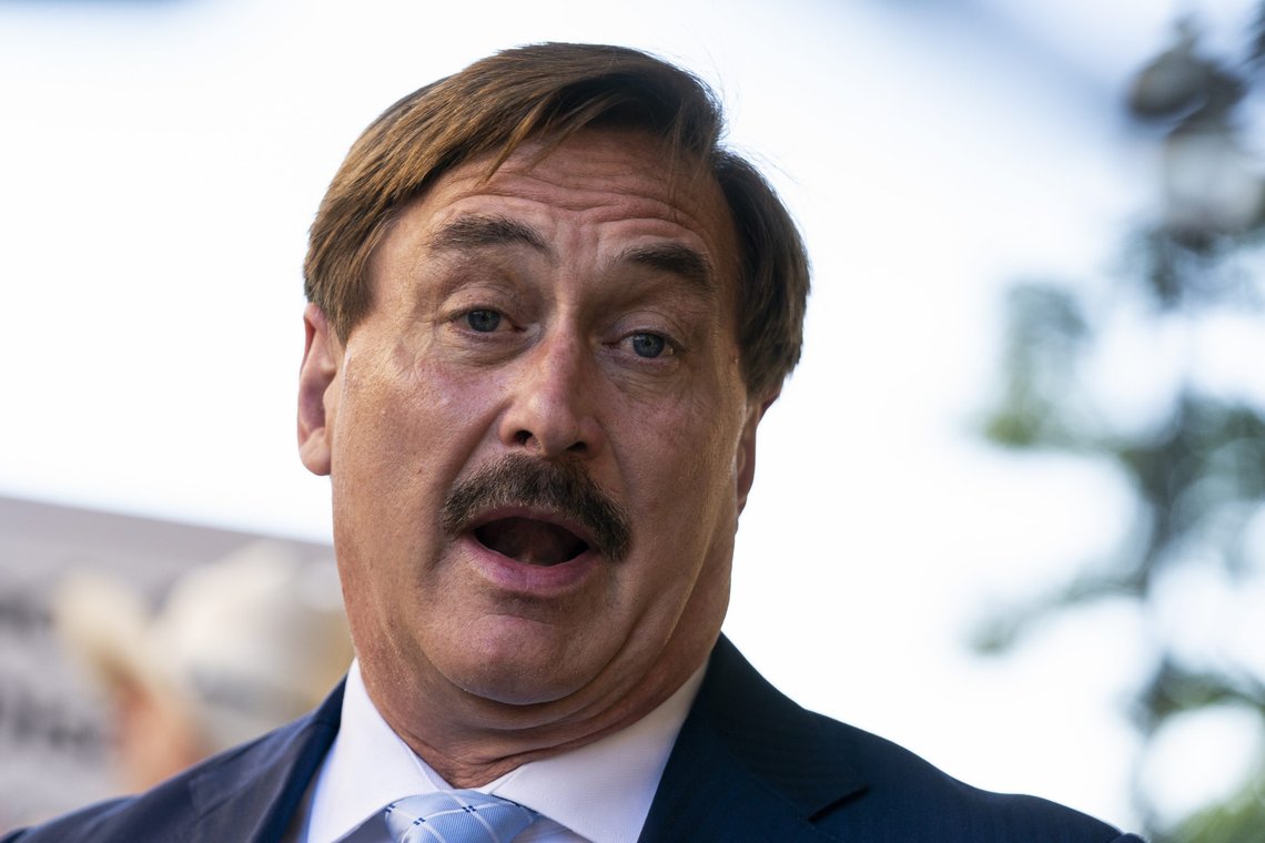 Mike Lindell sier "bring it on" til motstanderne. Dominion Voting Systems har saksøkt ham og Fox for milliarder for å anklage dem for valgsvindel. Foto: Manuel Balce Ceneta/AP/NTB Mike Lindell sier "bring it on" til motstanderne. Dominion Voting Systems har saksøkt ham og Fox for milliarder for å anklage dem for valgsvindel. Foto: Manuel Balce Ceneta/AP/NTB