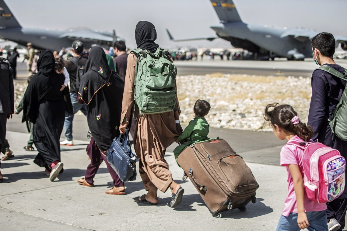 Et bilde fra flyplassen i Kabul tatt tirsdag da amerikanske og internasjonale styrker evakuerte rundt 19.000 mennesker ut av Afghanistan. Foto: Sgt. Samuel Ruiz/ U.S. Marine Corps / AP / NTB Et bilde fra flyplassen i Kabul tatt tirsdag da amerikanske og internasjonale styrker evakuerte rundt 19.000 mennesker ut av Afghanistan. Foto: Sgt. Samuel Ruiz/ U.S. Marine Corps / AP / NTB