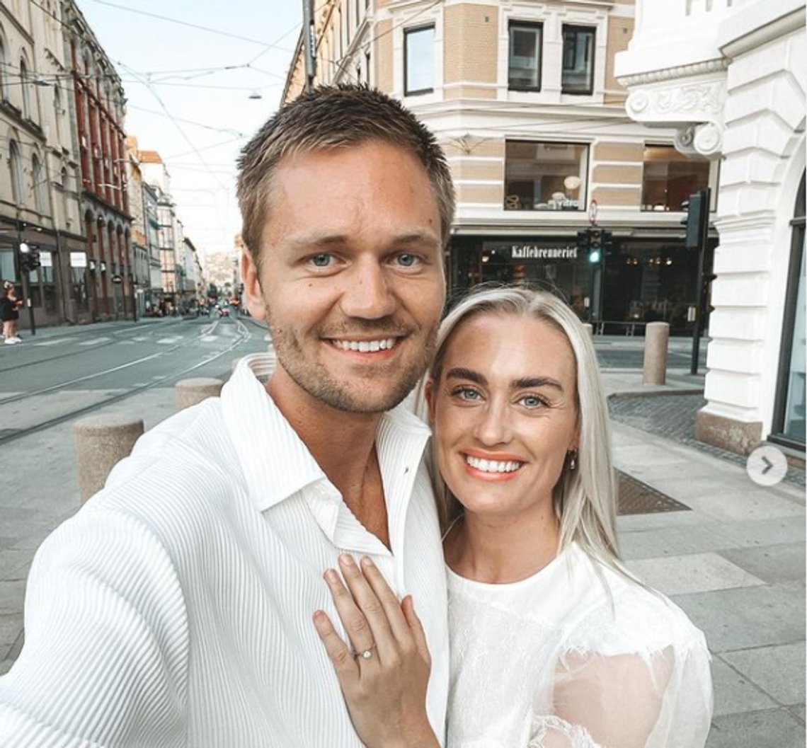 Influenserparet Andrea Sveinsdottir og Morten Dalhaug frykter at en norsk lokalavis kan dytte skeiv ungdom lengre inn i skapet. Foto: Morten Dalhaug/Instagram Influenserparet Andrea Sveinsdottir og Morten Dalhaug frykter at en norsk lokalavis kan dytte skeiv ungdom lengre inn i skapet. Foto: Morten Dalhaug/Instagram