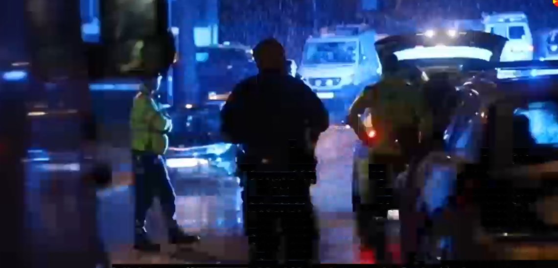 Fra åstedet i Stocksund, Danderyd i natt. (Skjermdump, Expressen TV) Fra åstedet i Stocksund, Danderyd i natt. (Skjermdump, Expressen TV)