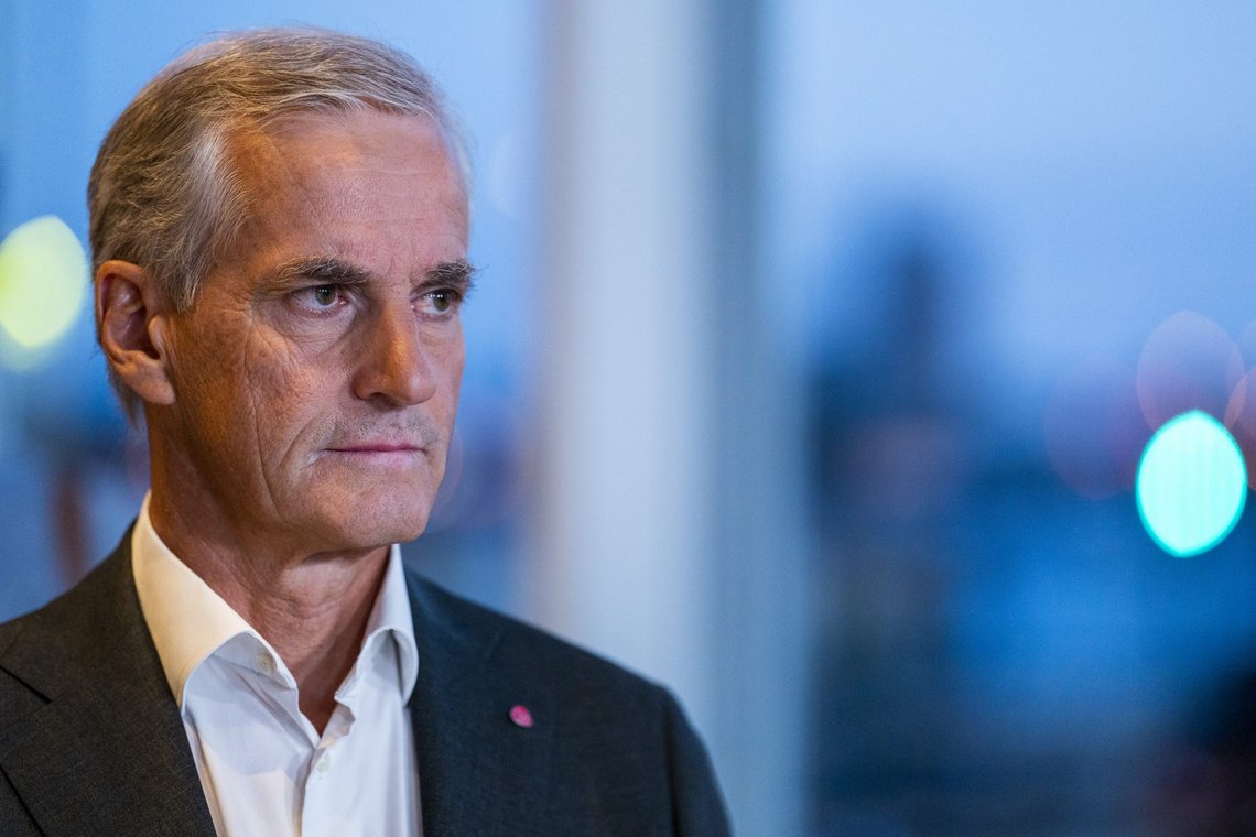 Arbeiderpartileder Jonas Gahr Støre før debatten i TV2s valgstudio i Deichmanske bibliotek i Bjørvika i Oslo. Foto: Håkon Mosvold Larsen / NTB Arbeiderpartileder Jonas Gahr Støre før debatten i TV2s valgstudio i Deichmanske bibliotek i Bjørvika i Oslo. Foto: Håkon Mosvold Larsen / NTB