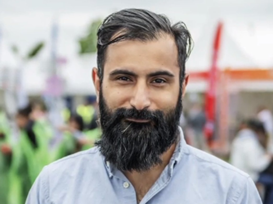 Parlamentsmedlem Hanif Bali (M) er anklaget for å ha vist upassende seksuell oppførsel i kontakter med en ung jente.
Skjermdump: Video, Expressen Parlamentsmedlem Hanif Bali (M) er anklaget for å ha vist upassende seksuell oppførsel i kontakter med en ung jente.
Skjermdump: Video, Expressen