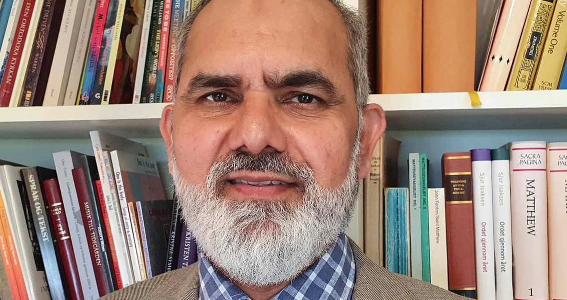 Noor Ahmad Noor mistet jobben som imam i moskeen til Minhaj Ul Quran i Drammen etter sine antijødiske poster på Facebook, men i mai 2022 henla politiet i Drammen anmeldelsene for hatefulle utsagn. Foto: Kirkelig dialogsenter Noor Ahmad Noor mistet jobben som imam i moskeen til Minhaj Ul Quran i Drammen etter sine antijødiske poster på Facebook, men i mai 2022 henla politiet i Drammen anmeldelsene for hatefulle utsagn. Foto: Kirkelig dialogsenter