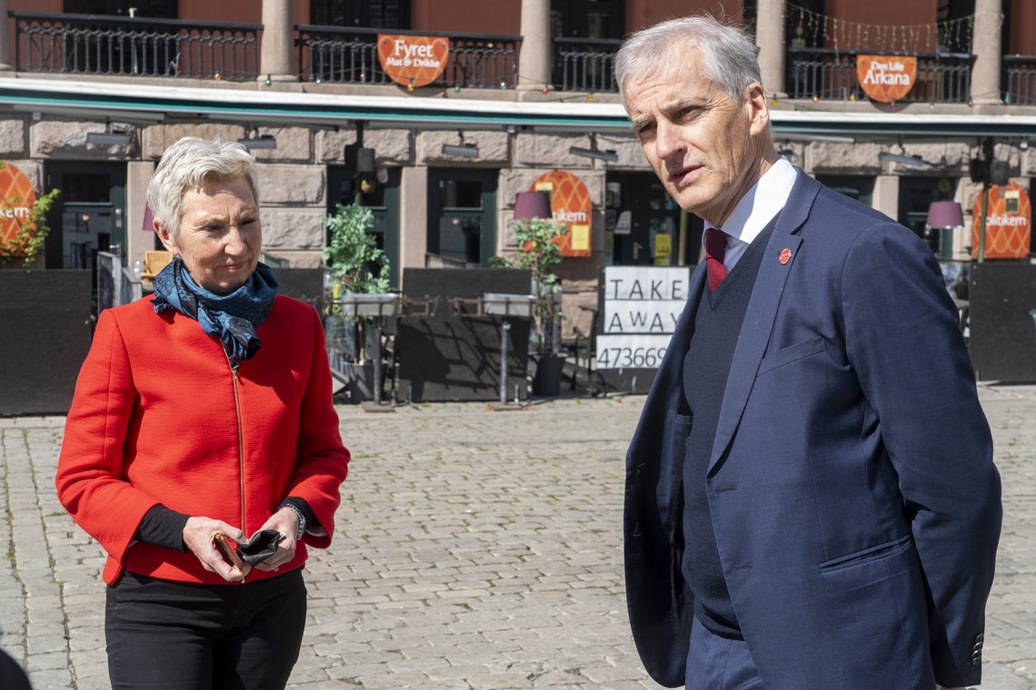 LO-leder Peggy Hessen Følsvik ber Jonas Gahr Støre om å endre arbeidsmiljøloven. Foto: Terje Pedersen / NTB LO-leder Peggy Hessen Følsvik ber Jonas Gahr Støre om å endre arbeidsmiljøloven. Foto: Terje Pedersen / NTB