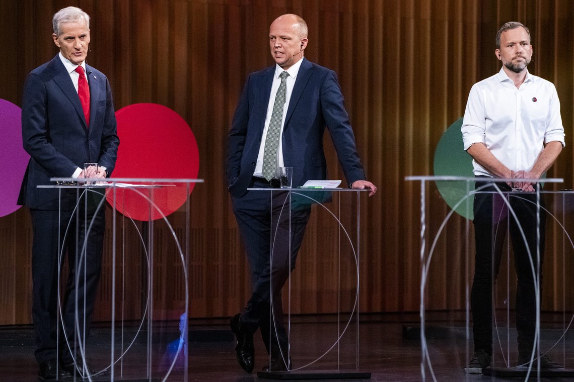 Bodø 20210910.
F.v.: Ap-leder Jonas Gahr Støre, Sp-leder Trygve Slagsvold Vedum og SV-leder Audun Lysbakken under den NRK-sendte partilederdebatten fra Stormen konserthus i Bodø fredag.
Foto: Håkon Mosvold Larsen / NTB Bodø 20210910.
F.v.: Ap-leder Jonas Gahr Støre, Sp-leder Trygve Slagsvold Vedum og SV-leder Audun Lysbakken under den NRK-sendte partilederdebatten fra Stormen konserthus i Bodø fredag.
Foto: Håkon Mosvold Larsen / NTB