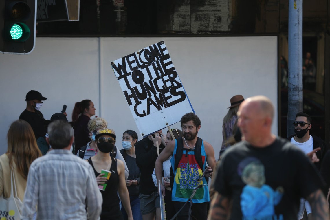 Australia forvandles til en ren dystopi. Noen protesterer, men et flertall støtter sin egen undertrykkelse. Foto: Richard Milnes /Shutterstock Australia forvandles til en ren dystopi. Noen protesterer, men et flertall støtter sin egen undertrykkelse. Foto: Richard Milnes /Shutterstock