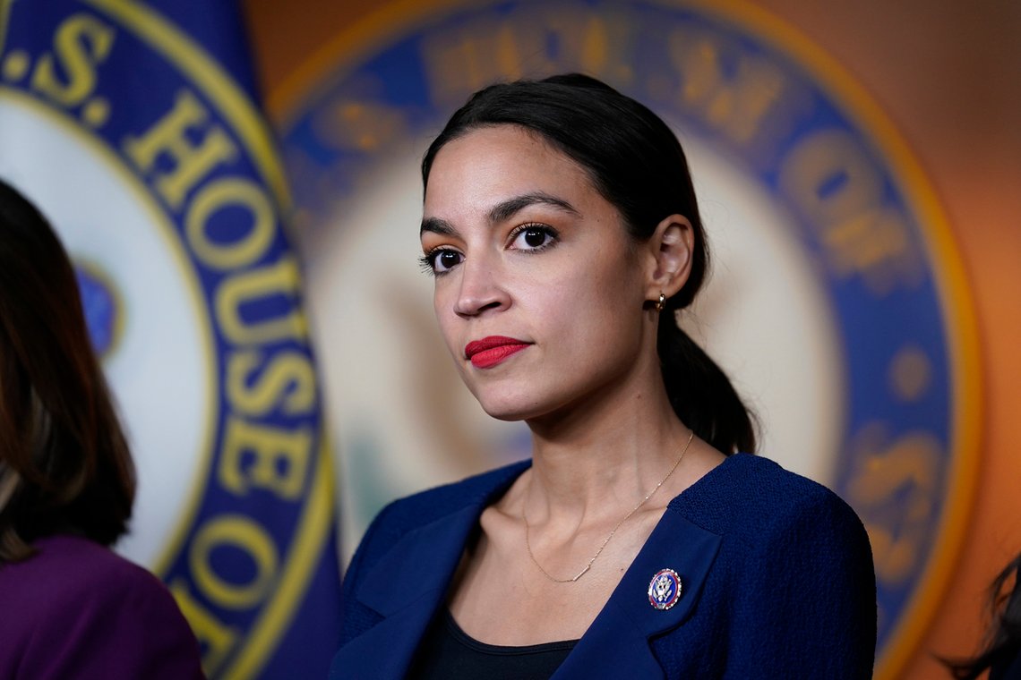 Alexandria Ocasio-Cortez (D) trives bedre på Instagram enn i Kongressen. Foto: AP /J. Scott Applewhite /NTB Alexandria Ocasio-Cortez (D) trives bedre på Instagram enn i Kongressen. Foto: AP /J. Scott Applewhite /NTB