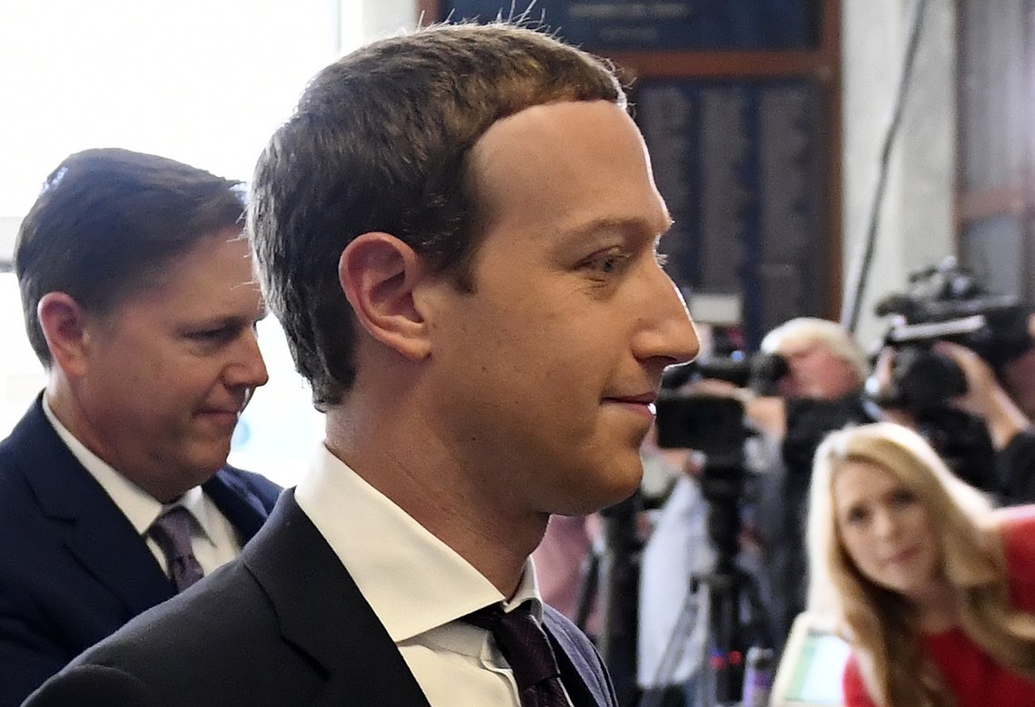 Slik ser Big Brother ut, anno 2021. Mark Zuckerberg har mer makt enn noen tidligere privatperson, hevder en politisk analytiker fra Ungarn. Foto: Pat Benic/ UPI/ Shutterstock/ NTB Slik ser Big Brother ut, anno 2021. Mark Zuckerberg har mer makt enn noen tidligere privatperson, hevder en politisk analytiker fra Ungarn. Foto: Pat Benic/ UPI/ Shutterstock/ NTB