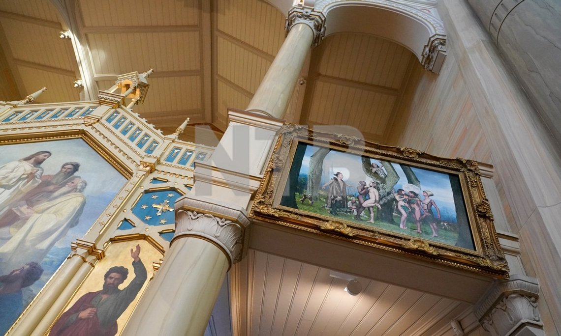 Presten Lars Gårdfeldt nekter å vie hetero-par. Bildet viser Elisabeth Ohlson Wallins LGBTQ-altertavle ”Paradiset” i St. Pauli kirke i Malmö.
Foto: Johan Nilsson / TT / NTB Presten Lars Gårdfeldt nekter å vie hetero-par. Bildet viser Elisabeth Ohlson Wallins LGBTQ-altertavle ”Paradiset” i St. Pauli kirke i Malmö.
Foto: Johan Nilsson / TT / NTB