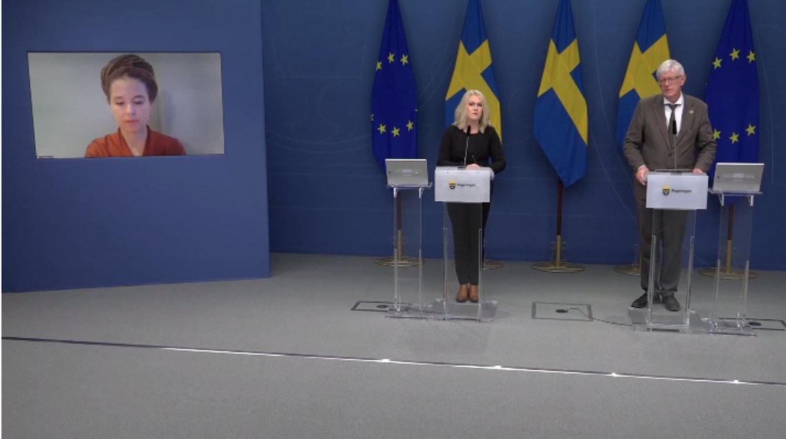 Neste uke vil covid-restriksjonene bli erstattet med nye anbefalinger. Foto: Skjermbilde fra regjeringens pressekonferanse Neste uke vil covid-restriksjonene bli erstattet med nye anbefalinger. Foto: Skjermbilde fra regjeringens pressekonferanse