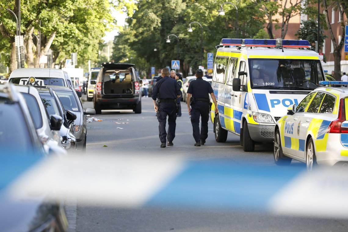 SVT har studert politiets statistikk over skyting i Sverige. Undersøkelsen viser at antallet skytinger øker og at risikoen for publikum øker.
Foto: Christine Olsson /TT / NTB SVT har studert politiets statistikk over skyting i Sverige. Undersøkelsen viser at antallet skytinger øker og at risikoen for publikum øker.
Foto: Christine Olsson /TT / NTB