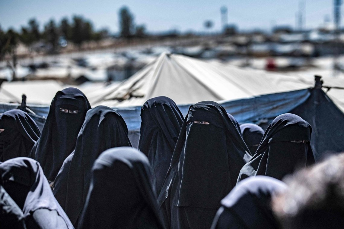 Sverige flyr IS-terrorister med svensk statsborgerskap fra leirene i Syria til Sverige. Foto: Delil Souleiman / AFP / NTB Sverige flyr IS-terrorister med svensk statsborgerskap fra leirene i Syria til Sverige. Foto: Delil Souleiman / AFP / NTB