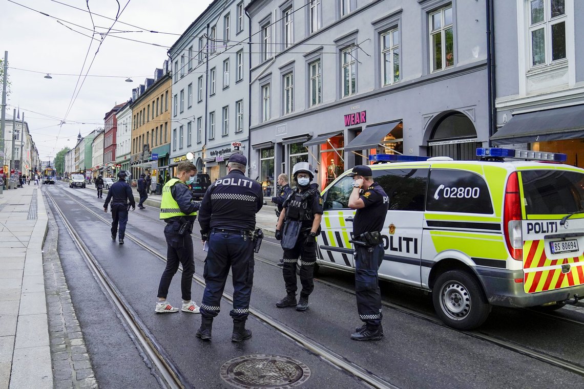 Politiet på Olaf Ryes plass etter skytingen. Foto: Torstein Bøe / NTB Politiet på Olaf Ryes plass etter skytingen. Foto: Torstein Bøe / NTB