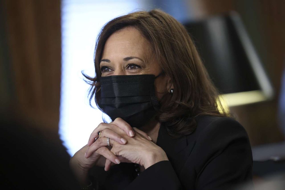 USAs visepresident Kamala Harris er usynlig, ikke bare på grunn av ansiktsmasken. Foto: Kevin Dietsch/ Getty Images/ AFP /NTB USAs visepresident Kamala Harris er usynlig, ikke bare på grunn av ansiktsmasken. Foto: Kevin Dietsch/ Getty Images/ AFP /NTB