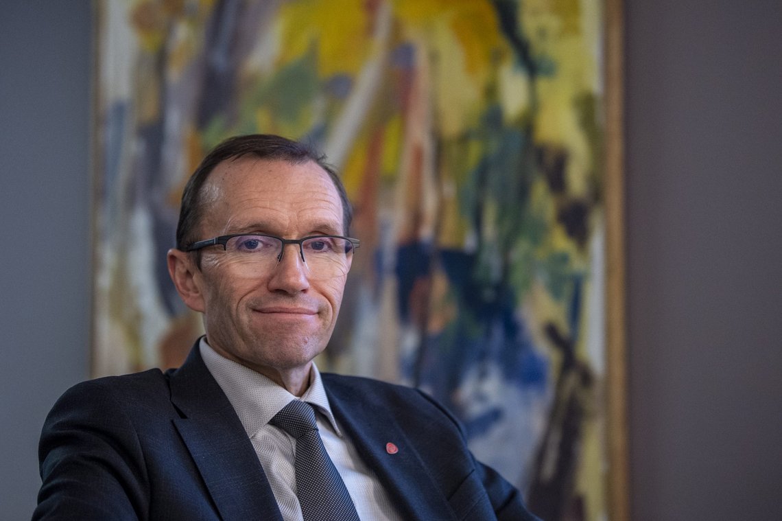 Det er påbud, forbud, regler, standarder, offentlige anskaffelser og infrastruktur som skal dra det grønne skiftet fremover, sier klima- og miljøminister Espen Barth Eide (Ap). Foto: Annika Byrde / NTB Det er påbud, forbud, regler, standarder, offentlige anskaffelser og infrastruktur som skal dra det grønne skiftet fremover, sier klima- og miljøminister Espen Barth Eide (Ap). Foto: Annika Byrde / NTB