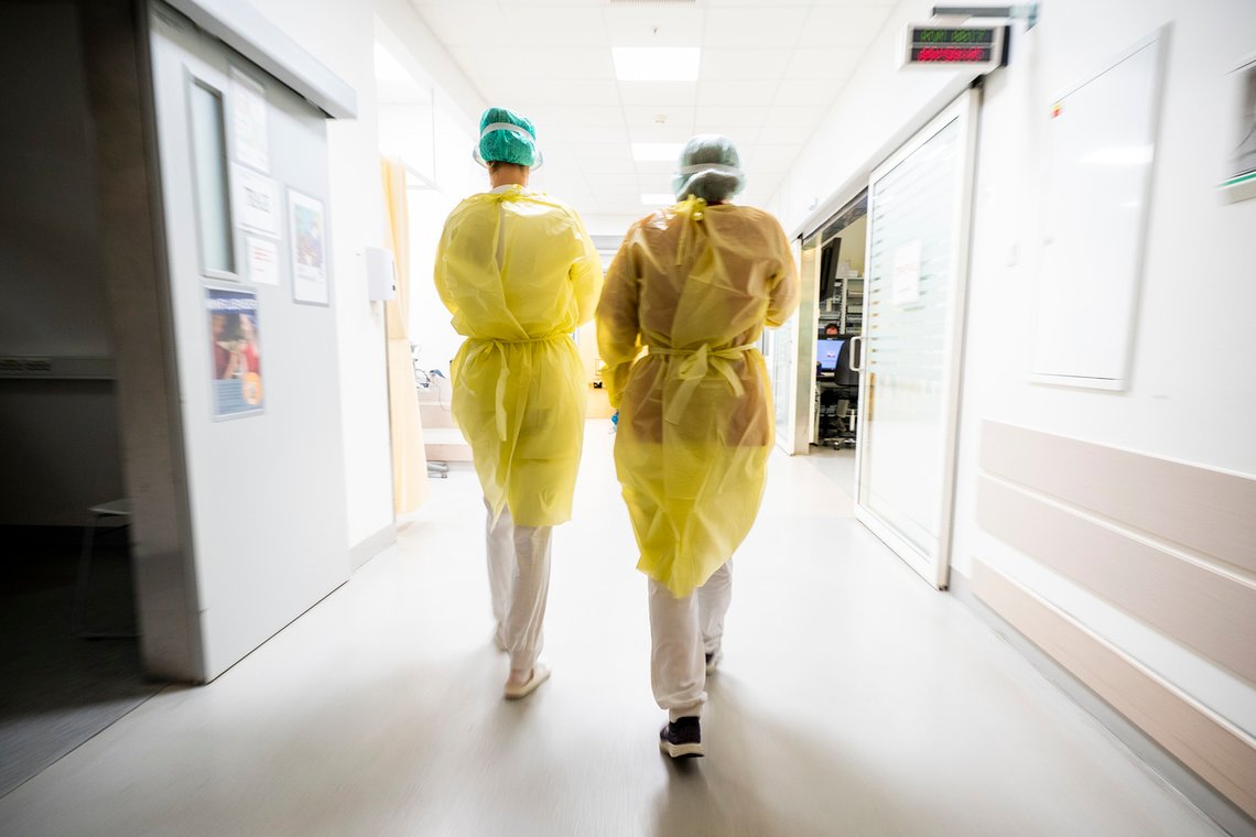 Enkelte ansatte i helsevesenet velger å ikke vaksinere seg. Illustrasjonsfoto: Håkon Mosvold Larsen / NTB Enkelte ansatte i helsevesenet velger å ikke vaksinere seg. Illustrasjonsfoto: Håkon Mosvold Larsen / NTB
