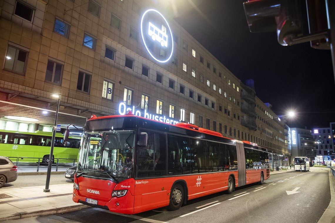 Ruter vurderer stans i kollektivtrafikken på søndager i områdene rundt Oslo. Det kan også bli stans i tilbudet etter klokken 20 de øvrige dagene. Foto: Terje Pedersen / NTB Ruter vurderer stans i kollektivtrafikken på søndager i områdene rundt Oslo. Det kan også bli stans i tilbudet etter klokken 20 de øvrige dagene. Foto: Terje Pedersen / NTB