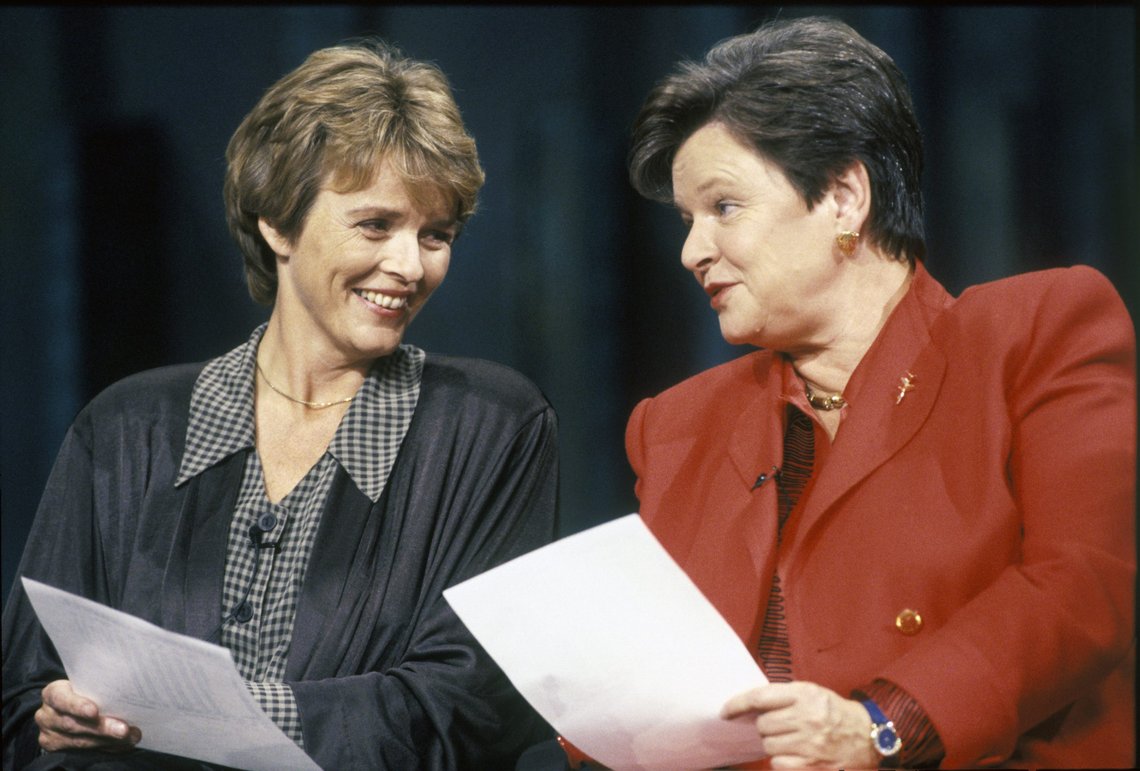 Oslo 19930913.
Anne Enger Lahnstein (t.v.) og Gro Harlem Brundtland under partilederdebatten i NRK før stortingsvalget 1993.
Foto Jan Greve / NTB Oslo 19930913.
Anne Enger Lahnstein (t.v.) og Gro Harlem Brundtland under partilederdebatten i NRK før stortingsvalget 1993.
Foto Jan Greve / NTB