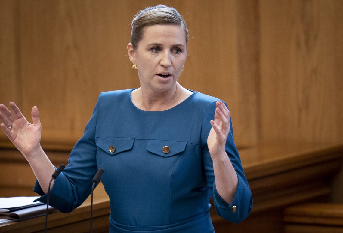 Mette Frederiksen er i hardt vær i forbindelse med masseavlivingen av mink i fjor. Foto: Liselotte Sabroe / Ritzau Scanpix via AP/ NTB Mette Frederiksen er i hardt vær i forbindelse med masseavlivingen av mink i fjor. Foto: Liselotte Sabroe / Ritzau Scanpix via AP/ NTB