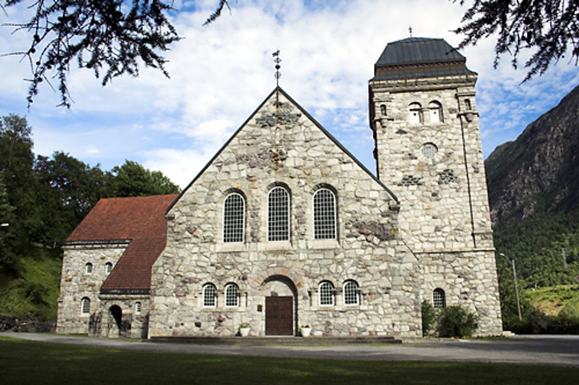 Rjukan kirke må stenge. Strømmen blir for dyr. Foto: WikiPedia Rjukan kirke må stenge. Strømmen blir for dyr. Foto: WikiPedia