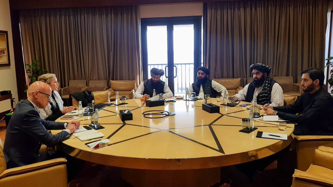 Doha , Qatar 20211028.
Bilde publisert av Taliban på Twitter fra møte mellom diplomater fra Norge og representanter for Taliban i Doha tidligere i uken. Taliban takket Norge for innsatsen for fred i landet, skriver Taliban-talsmann Abdul Qakhar Balkhi på Twitter.
Foto: Taliban/Twitter / NTB Doha , Qatar 20211028.
Bilde publisert av Taliban på Twitter fra møte mellom diplomater fra Norge og representanter for Taliban i Doha tidligere i uken. Taliban takket Norge for innsatsen for fred i landet, skriver Taliban-talsmann Abdul Qakhar Balkhi på Twitter.
Foto: Taliban/Twitter / NTB