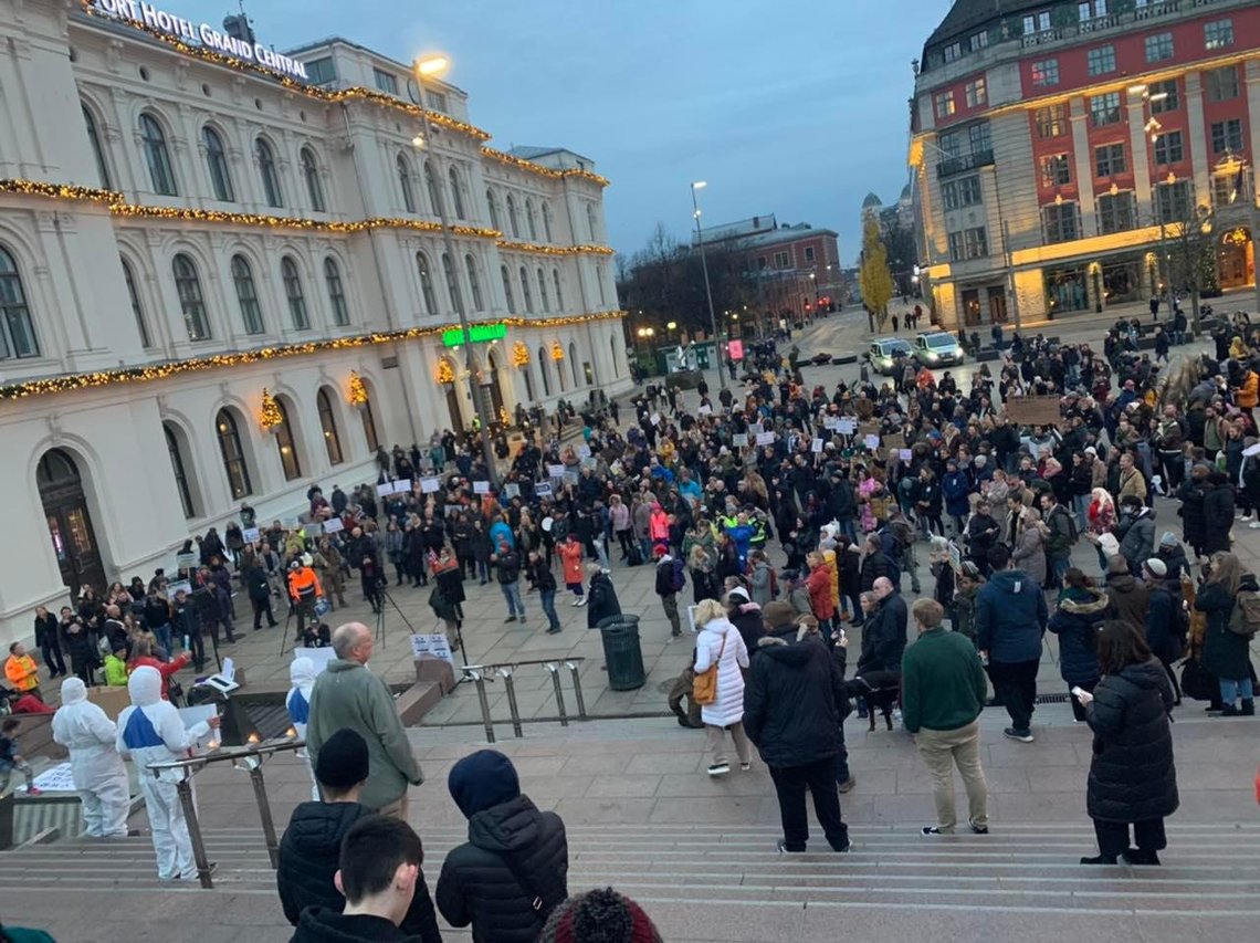 Fra demonstrasjon mot koronapass i Oslo 20. november. Foto: Privat Fra demonstrasjon mot koronapass i Oslo 20. november. Foto: Privat