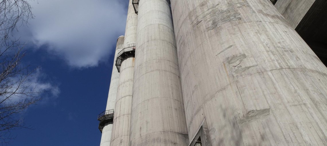Kostnadene for karbonfangst ved Norcems anlegg i Brevik tårner seg opp. De har økt med nær 30 prosent, eller 912 millioner kroner siden planene ble lagt frem for et år siden. Foto: Norcem Kostnadene for karbonfangst ved Norcems anlegg i Brevik tårner seg opp. De har økt med nær 30 prosent, eller 912 millioner kroner siden planene ble lagt frem for et år siden. Foto: Norcem