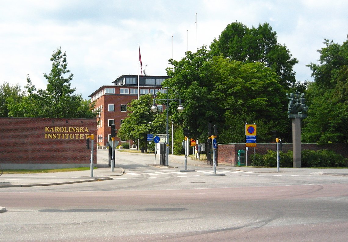 Karolinska institutet i Stockholm, sett fra Solnavägen. Foto: Wikimedia Commons Karolinska institutet i Stockholm, sett fra Solnavägen. Foto: Wikimedia Commons