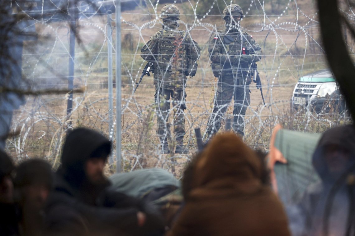 Polske soldater står på vakt ved grensen til Hviterussland. Foto: Ramil Nasibulin / BelTA / AP / NTB Polske soldater står på vakt ved grensen til Hviterussland. Foto: Ramil Nasibulin / BelTA / AP / NTB