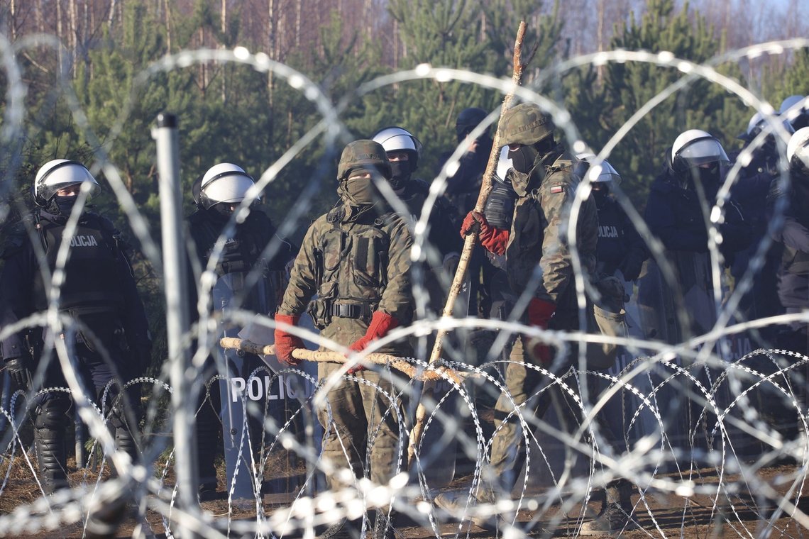 EU innførte mandag nye sanksjoner mot Hviterussland, som de mener utnytter migranters desperate ønske om et bedre liv i Europa, i sin egen politiske agenda mot EU. Foto: Leonid Shcheglov / BelTA via AP / NTB EU innførte mandag nye sanksjoner mot Hviterussland, som de mener utnytter migranters desperate ønske om et bedre liv i Europa, i sin egen politiske agenda mot EU. Foto: Leonid Shcheglov / BelTA via AP / NTB