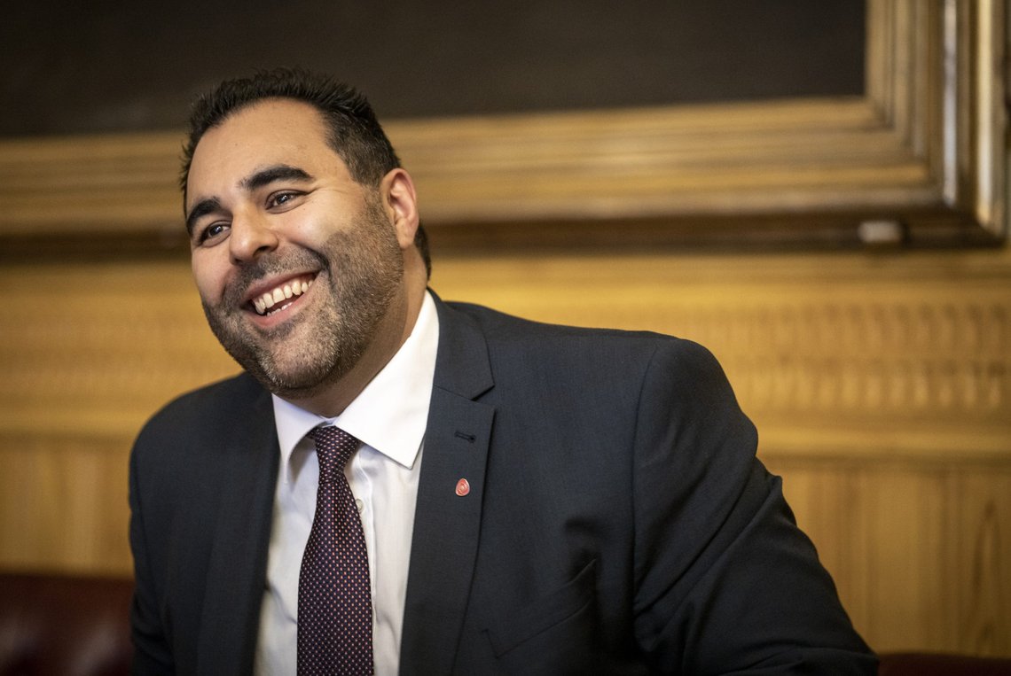 Oslo 20211125.
Masud Gharahkhani (Ap) er valgt inn som ny Stortingspresident under et møte i Stortinget torsdag.
Foto: Ole Berg-Rusten / NTB Oslo 20211125.
Masud Gharahkhani (Ap) er valgt inn som ny Stortingspresident under et møte i Stortinget torsdag.
Foto: Ole Berg-Rusten / NTB