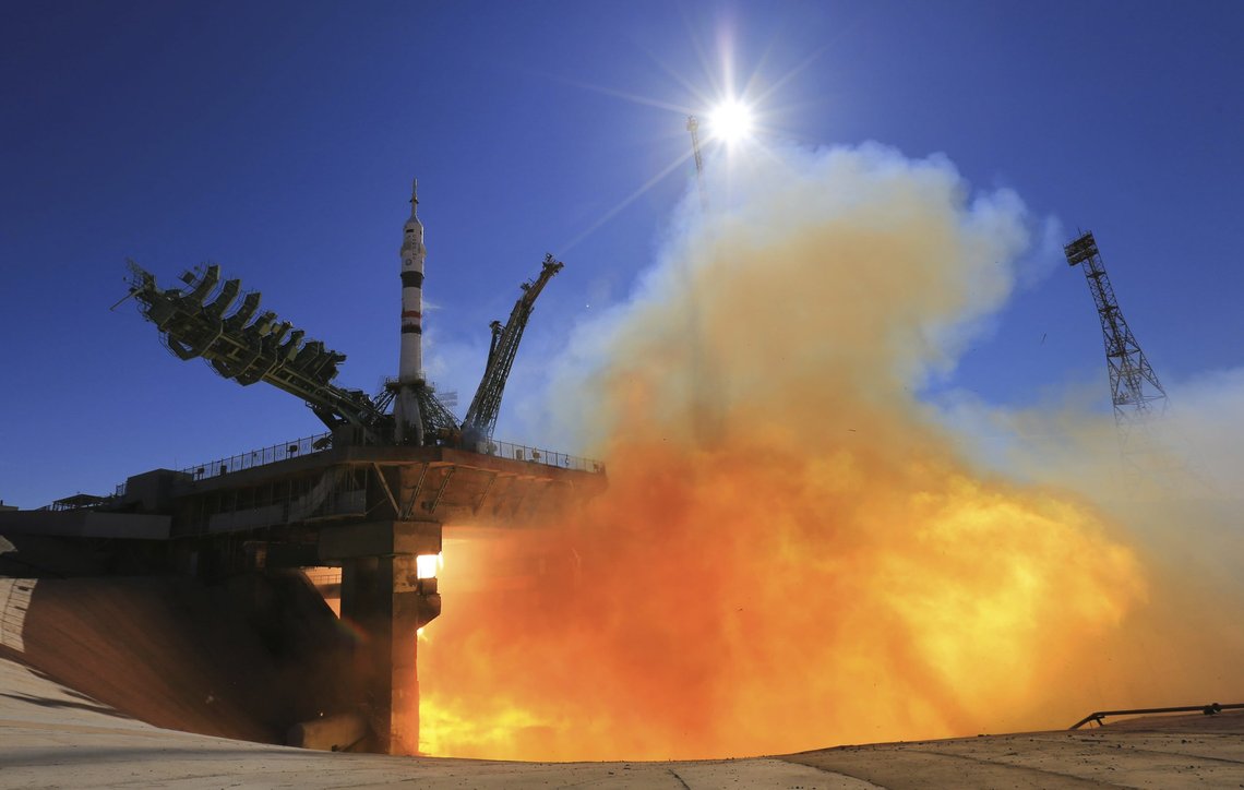 Nasa-sjef og tidligere senator Bill Nelson sier han er opprørt etter en russisk rakettest der Russland sprengte en av landets egne satellitter og med det forårsaket mengder med romsøppel. Her sees en Soyuz-2.1a booster med Soyuz MS-19 i det den ble skutt ut til den internasjonale romstasjonen, ISS, fra Baikonur Cosmodrome, Kasakhstan, tirsdag, 5. oktober, 2021. Foto: AP / NTB Nasa-sjef og tidligere senator Bill Nelson sier han er opprørt etter en russisk rakettest der Russland sprengte en av landets egne satellitter og med det forårsaket mengder med romsøppel. Her sees en Soyuz-2.1a booster med Soyuz MS-19 i det den ble skutt ut til den internasjonale romstasjonen, ISS, fra Baikonur Cosmodrome, Kasakhstan, tirsdag, 5. oktober, 2021. Foto: AP / NTB