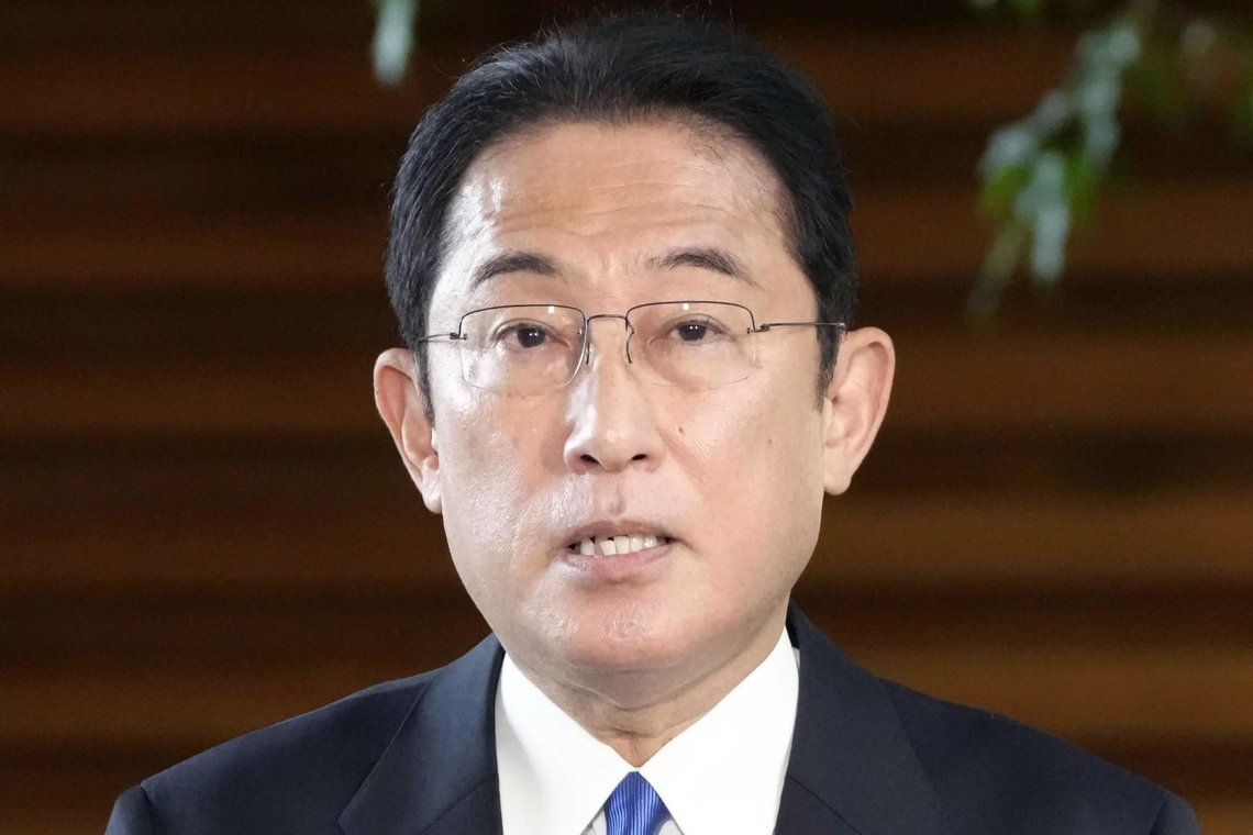 Japans statsminister Fumio Kishida kunngjorde mandag at grensene stenges for alle utlendinger. Foto: Sadayuki Goto / Kyodo News via AP / NTB Japans statsminister Fumio Kishida kunngjorde mandag at grensene stenges for alle utlendinger. Foto: Sadayuki Goto / Kyodo News via AP / NTB
