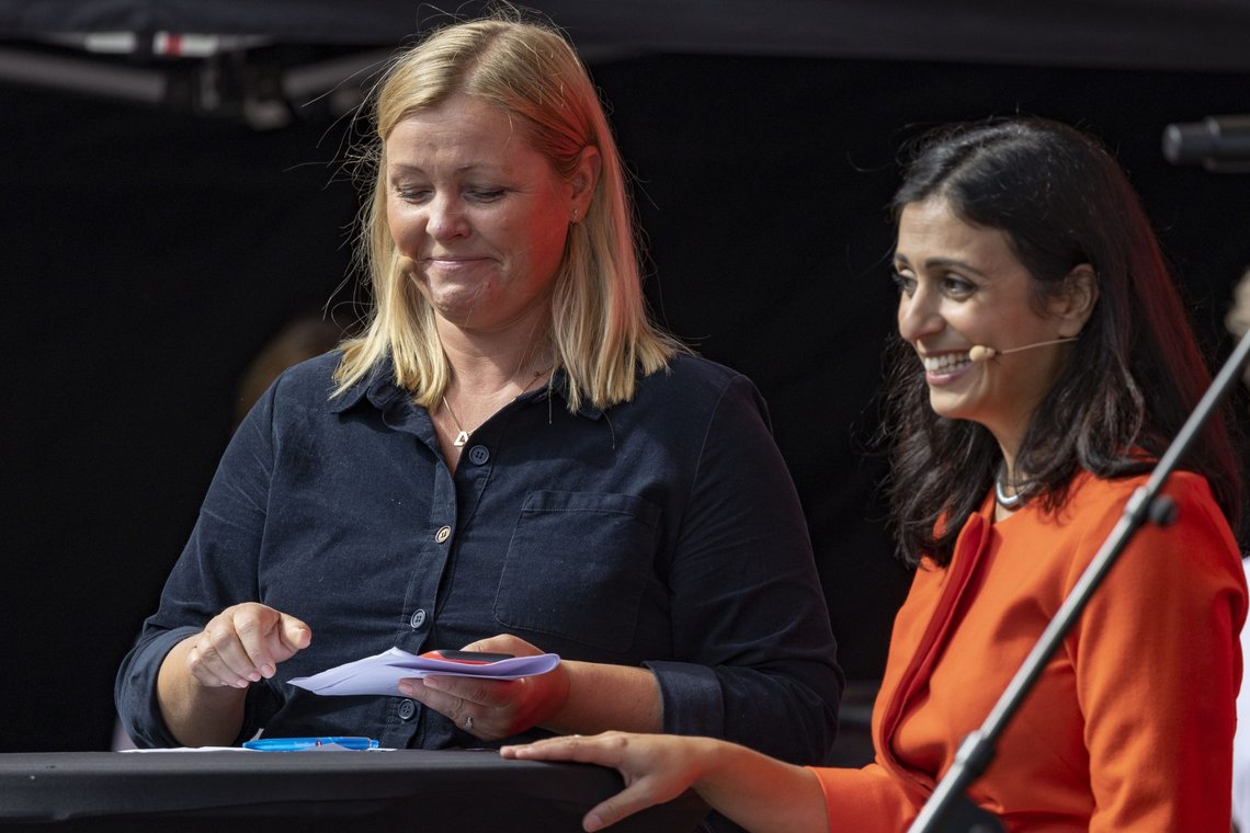 Arendal 20210818.
Partisekretær Kjersti Stenseng og nestleder Hadia Tajik på Arbeiderpartiets partitime under Arendalsuka.
Foto: Tor Erik Schrøder / NTB Arendal 20210818.
Partisekretær Kjersti Stenseng og nestleder Hadia Tajik på Arbeiderpartiets partitime under Arendalsuka.
Foto: Tor Erik Schrøder / NTB